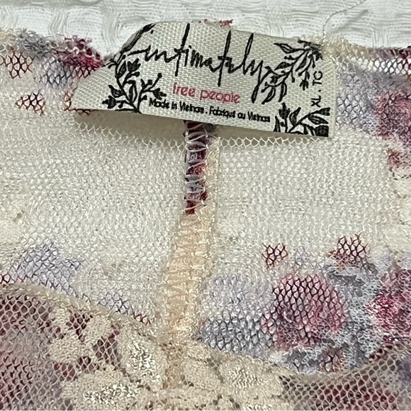 FREE PEOPLE Intimately Lady Lux Top Embroidered Print Floral Mesh Lace Size XL - Picture 12 of 12
